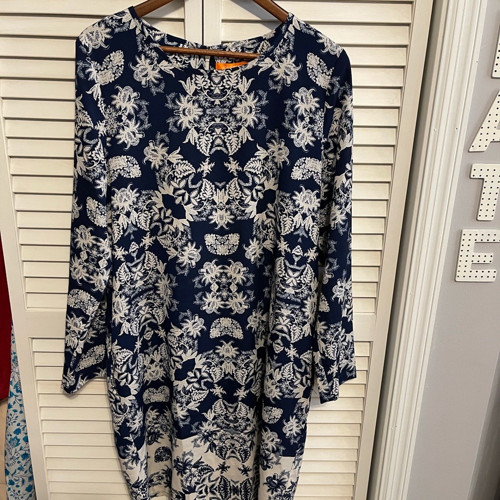 Joe Fresh Light Weight Blue Pattern Dress Size 12